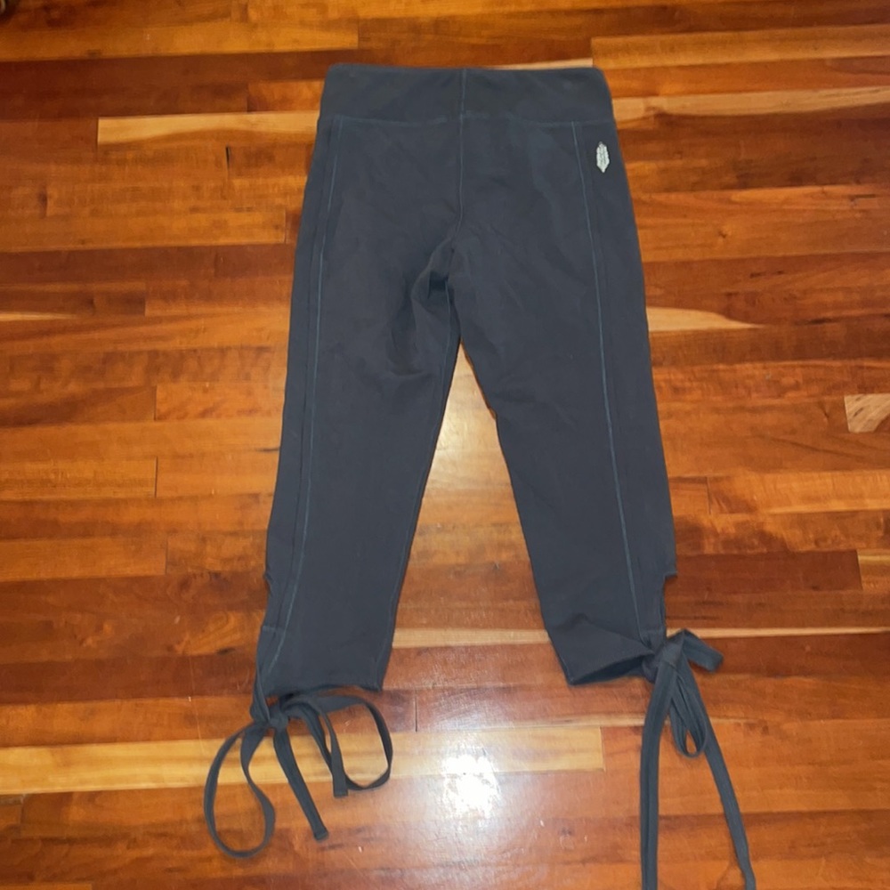 Free People Movement Turnout Wrap Leggings SZ XS VGUC - Picture 2 of 2